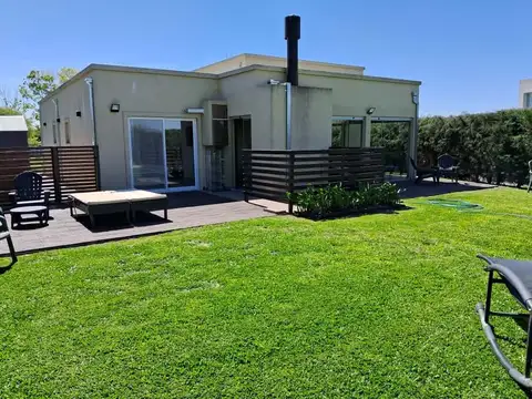 Casa en Venta en Pilar del Este - Santa Elena, USD 199.000