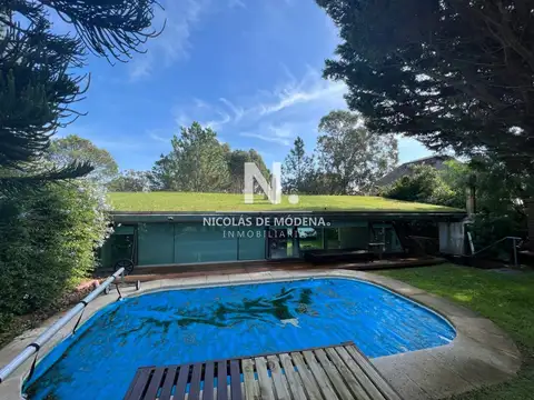 CASA EN PINARES, 2 DORMITORIOS, PISCINA , PUNTA DEL ESTE