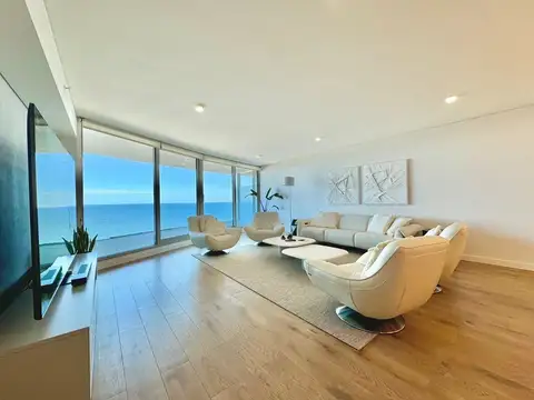 Rambla Lorenzo Batlle Pacheco Parada 100