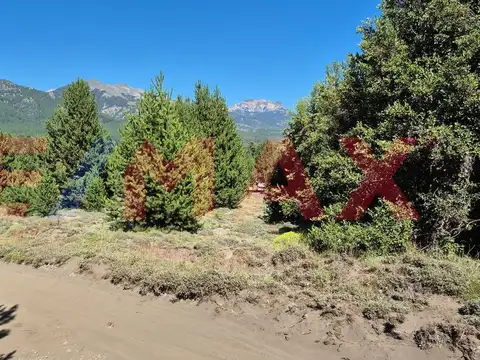 dos lotes comerciales soleados en venta Meliquina