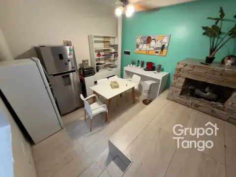 Depto Tipo Casa en Venta 70 años