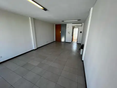 Oficina en Alquiler en Centro, $ 550.000
