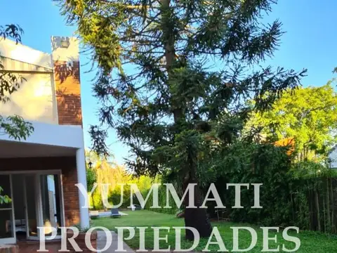 Casa 5 ambientes con 3 baños