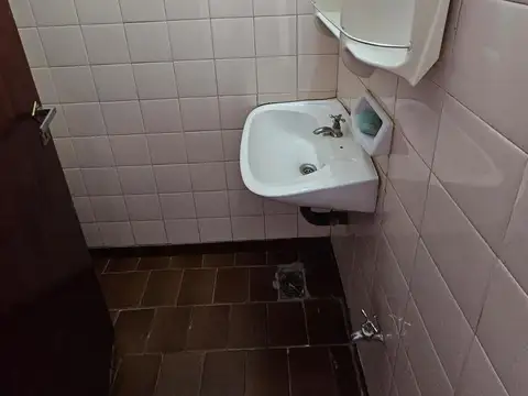 Local en Venta en Barrio España y Hospitales, USD 45.000