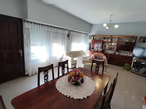 Casa en Venta en Temperley, USD 130.000