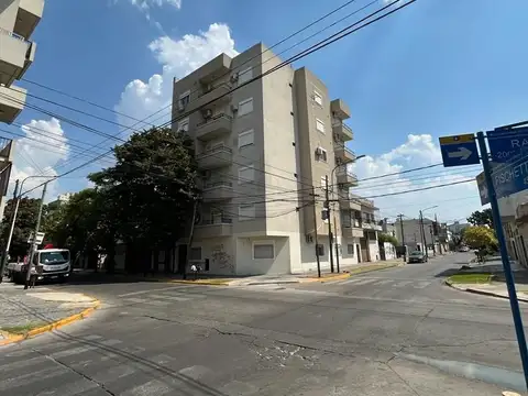 Ph - Venta - Argentina, Tres de Febrero - RAUCH - (3F) 2005