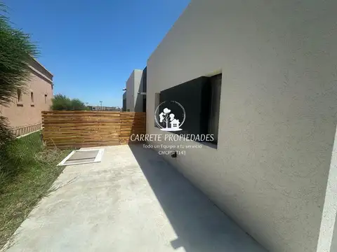 Casa en Venta en Pilar del Este - Santa Lucia, USD 175.000
