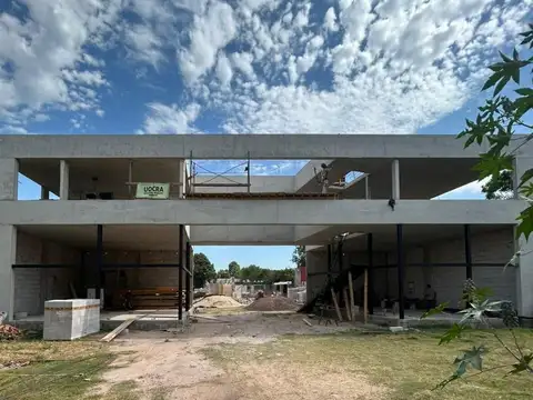 Local en Venta en Funes, USD 213.000