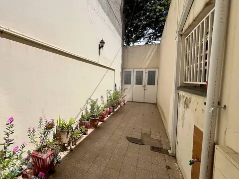 VENTA: Dos casas con dos cocheras sobre terreno de 208 m2 en Refinerias, Rosario