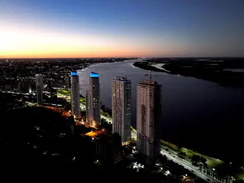 Venta departamento 3 dormitorios + cochera  en Torre Maui
