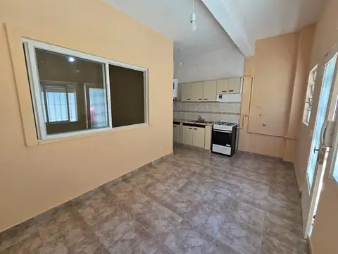 PH de 2 Ambientes al Fondo — Ramos Mejía