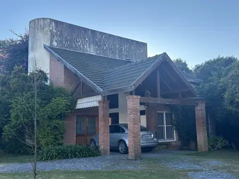 Casa en venta barrio San Jorge Village lote interno