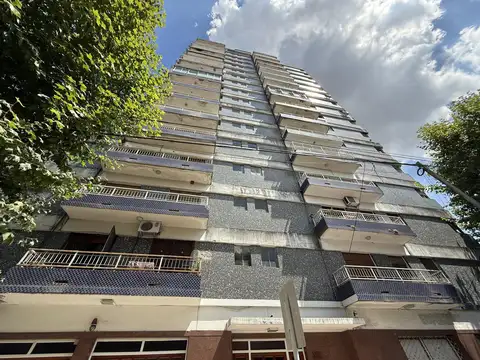 Departamento monoambientes con balcon en Wilde