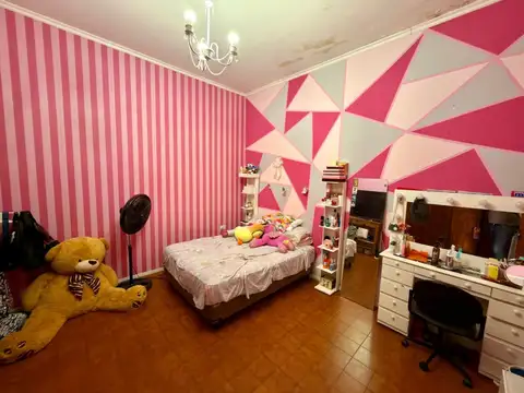 Casa 10 ambientes con 5 baños