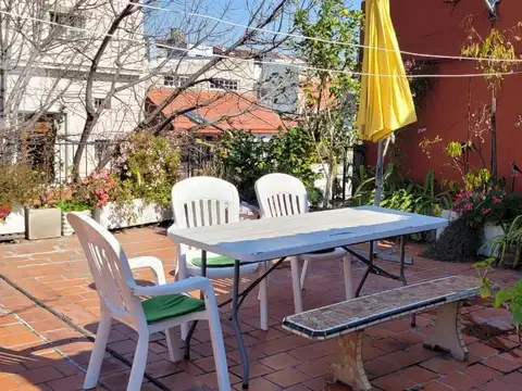 Casa en  Boedo Lote Propio con local