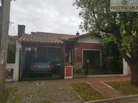 VENTA Chalet sobre lote propio de 8.66 x 27.75 de 5 ambientes en Zona Agustiniano