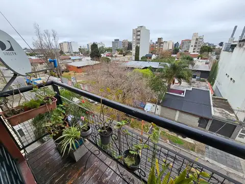 VENTA MORON DEPTO 3 AMBIENTES COC SEPARADA PERMUTA