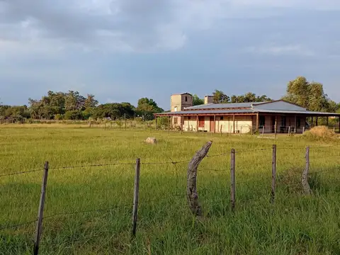 VENDO EXCEPCIONAL TERRENO DE GRANDES DIMENSIONES EN ESQUINA