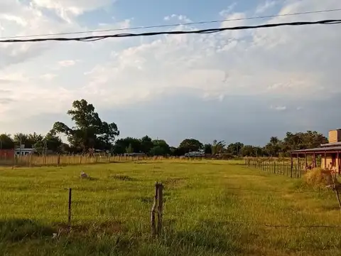 VENDO EXCEPCIONAL TERRENO DE GRANDES DIMENSIONES EN ESQUINA