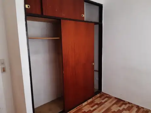 Depto Tipo Casa en Alquiler con 1 cocheras