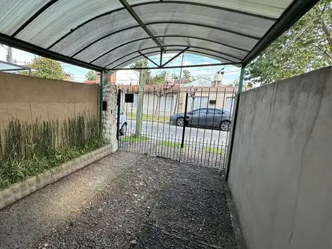Depto Tipo Casa en Venta con 1 cocheras
