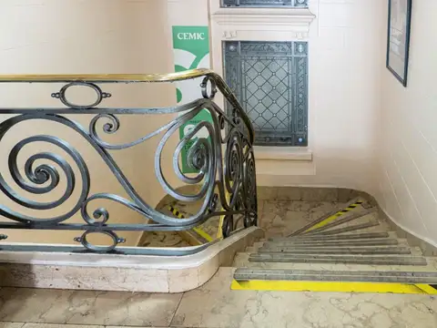 Oficina en Venta 90 años