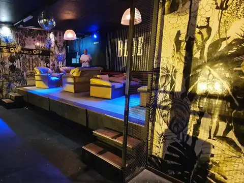 VENTA LOCAL CON ESTACIONAMIENTO MENDOZA