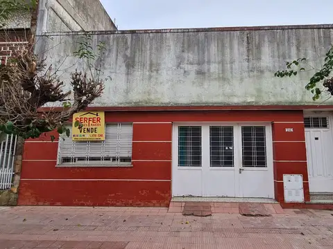 Casa - Venta - Argentina, Tres de Febrero - DEVICENZI 3765