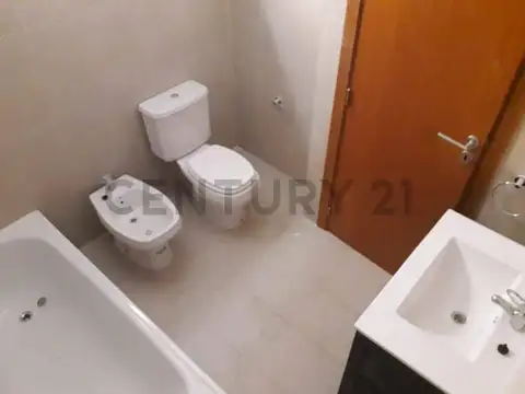 9 entre 43 y 44 , Piso 0