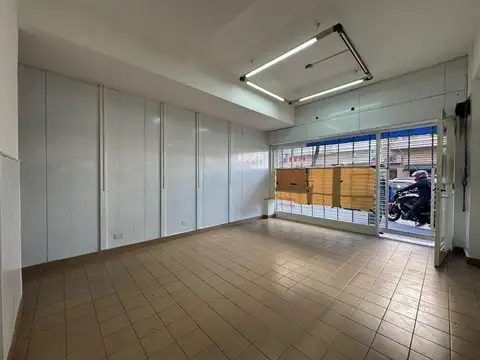 Local en Venta 40 años