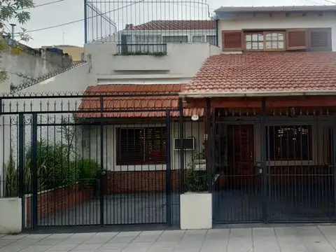 VENTA CASA 3 AMB 305 M2 GARAGE PARRILLA VALENTIN ALSINA