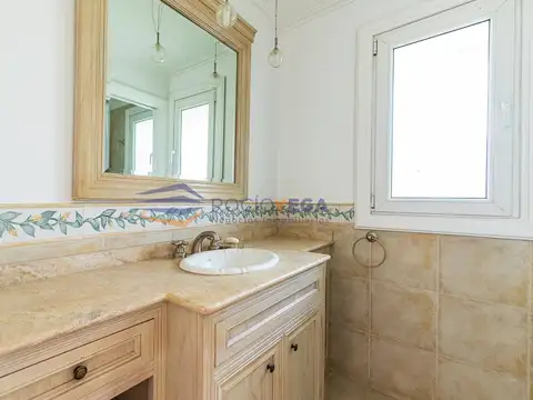 Casa en Alquiler al Este