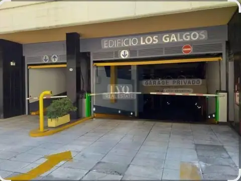 excelente cochera en venta en Ed. Los Galgos.