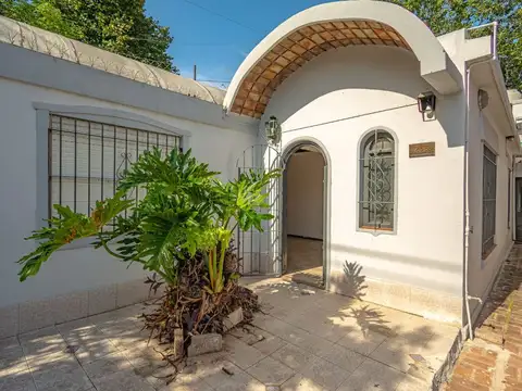 VENTA 2 CASAS en un mismo terreno "LUIS GUILLON"