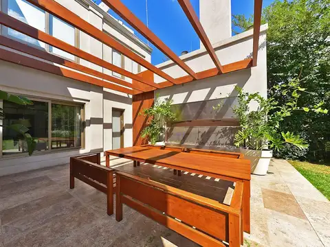 Casa en Venta en Garin, USD 495.000