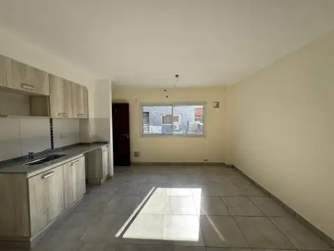 Departamento en Alquiler en Echesortu, $ 400.000
