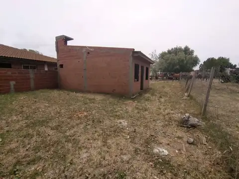 Casa 3 ambientes con 1 baño