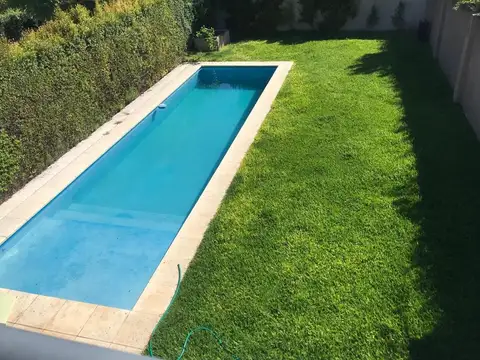 Casa en Venta en La Horqueta, USD 440.000