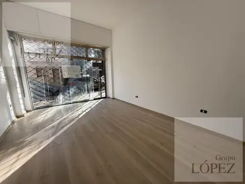 Venta Local Comercial en Florida con Frente a la Calle