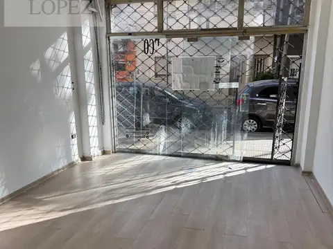 Venta Local Comercial en Florida con Frente a la Calle