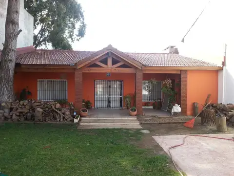 Casa 11 ambientes con 6 baños