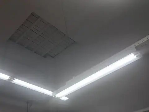 Av, Gral Rojo 4700, Gregorio de Laferrere