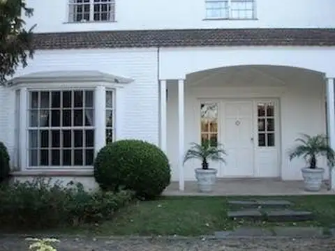 Dr Luis Agote  y 367