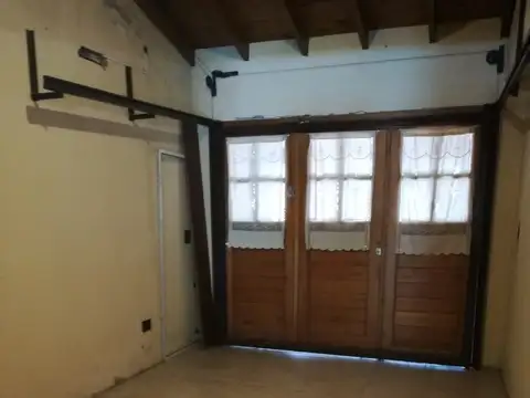 EXCELENTE CASA A LA VENTA EN JOSE MARMOL