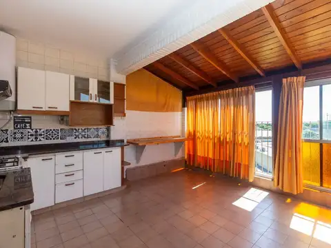 4 Ambientes Cochera vista abierta VERSALLES