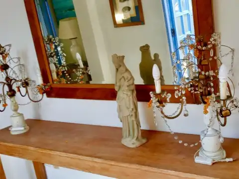 Casa 5 ambientes con 4 baños