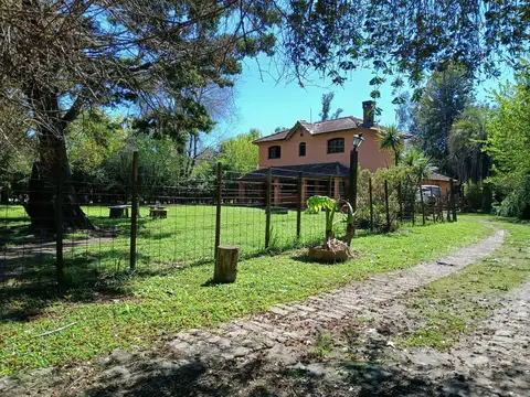 Venta de Casa Quinta en Barrio El Remanso  Exaltación de la Cruz.