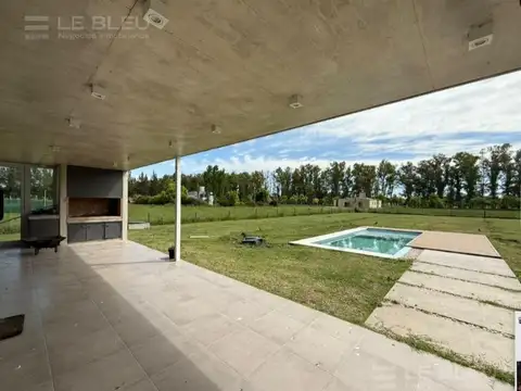 Casa en Venta en La Plata, USD 180.000