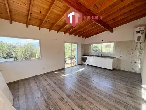 Casa 3 ambientes con 1 baño