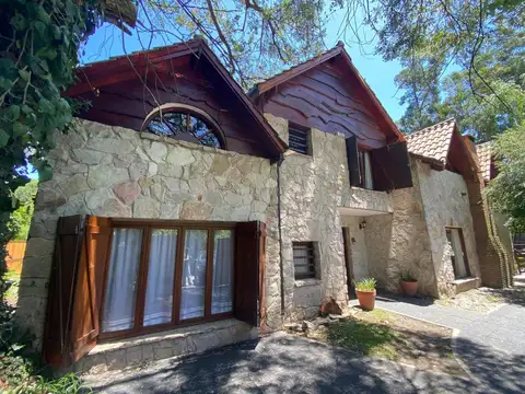 Casa en venta en Barrio Bosque Peralta Ramos